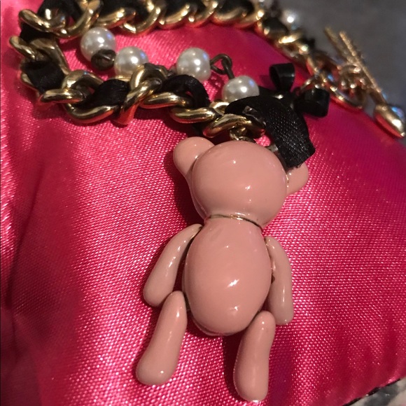 Betsey Johnson tea party pink teddy bear picnic princess sweetie pie bracelet